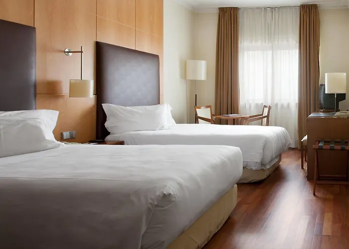 Hotel Nh Campo Grande 4*