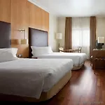 ホテル Nh リスボア カンポ グランヂ 4*