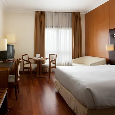 Nh Campo Grande מלון 4*