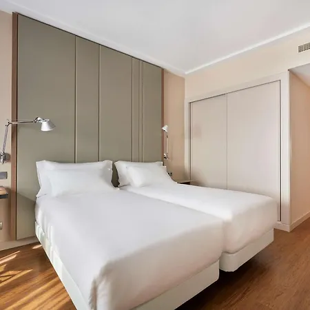 Nh Campo Grande מלון 4*