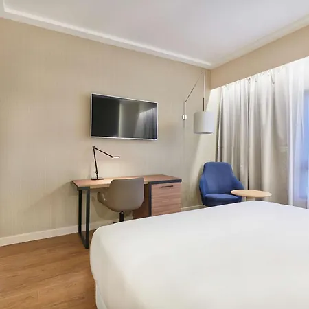 Nh Campo Grande 4* ליסבון