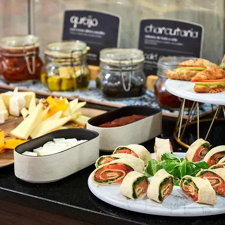 Otel Nh Campo Grande 4*