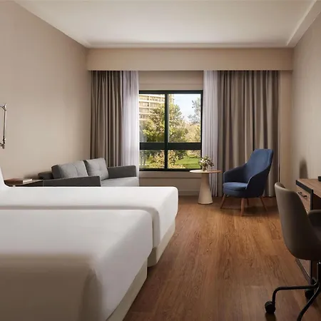 Nh Campo Grande Отель 4*