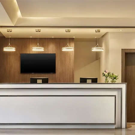 Otel Nh Campo Grande 4*